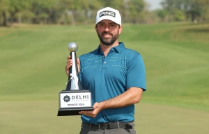 John Parry con il trofeo (Getty Images)